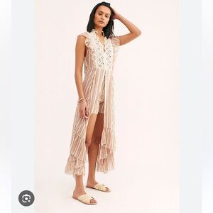 Elegant Cream Sleeveless Maxi Dress